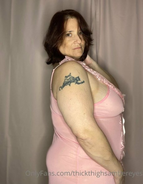 thickthighsambereyes actrice de grande qualité archive