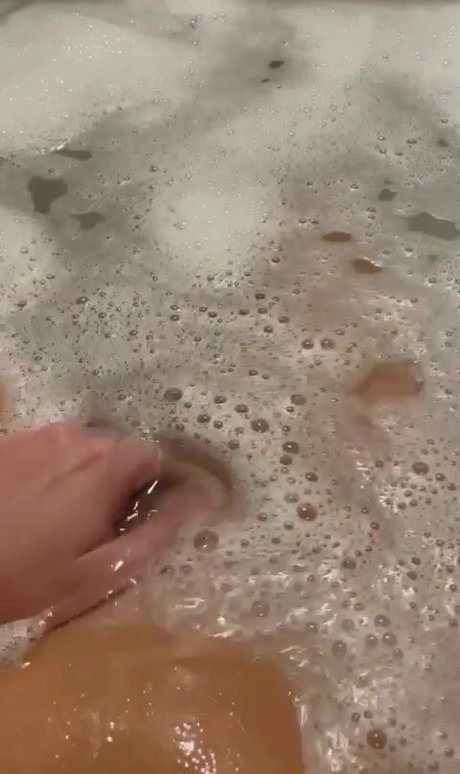 missmariah 0402 star exclusive photo