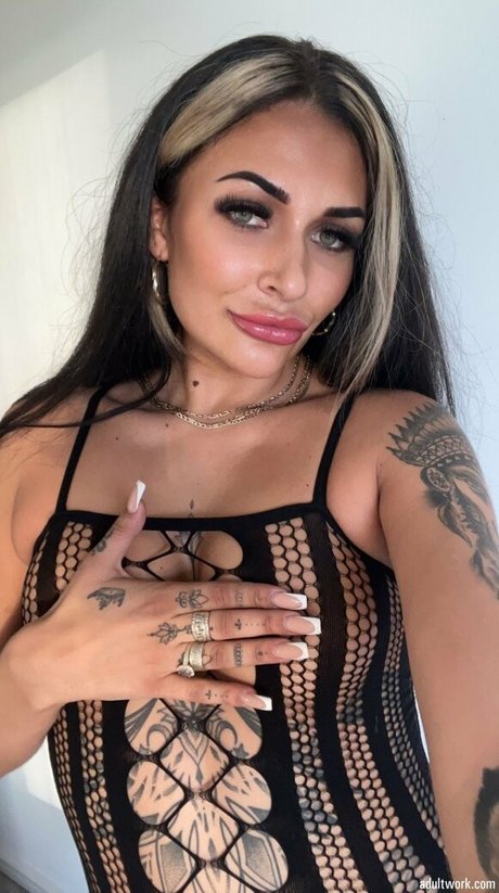 Tyler Jo Walker modèle érotique galerie