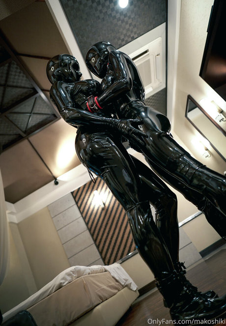 makoshiki modèle adulte img