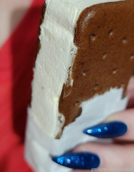 gtssyren étoile nue images