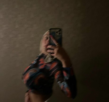 Holly Youpa modèle porno photo