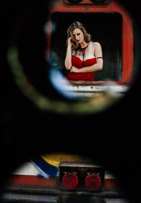 Ju Luz mannequin galeries