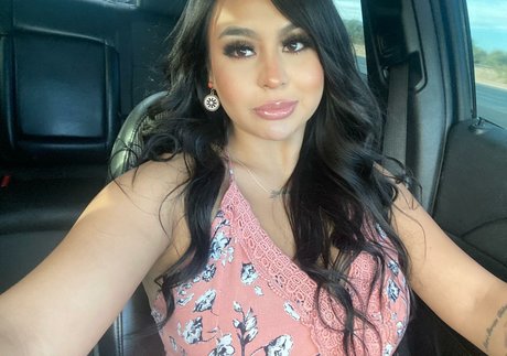 Carolina Corrales star du porno de haute qualité images