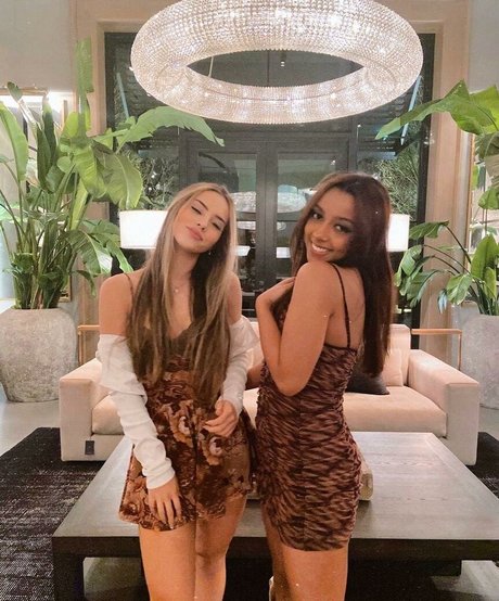 Julia Katelyn Ernst actrice pornographique photo