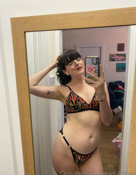 old lotion xxx étoile image