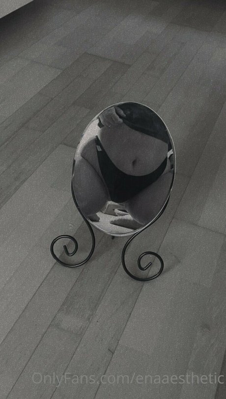 enaaesthetic art star du porno photo