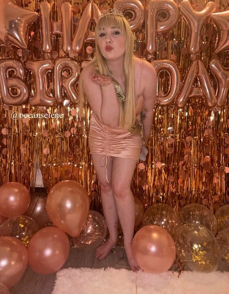 thatkinkything modèle sympa des photos