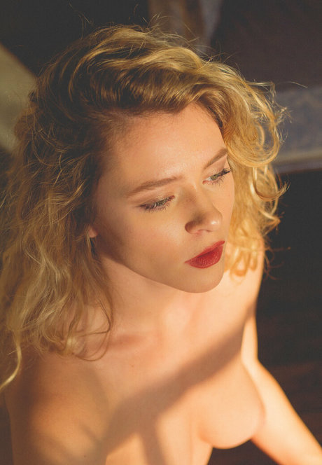 lingerie blanche onlyfans pornographique archive