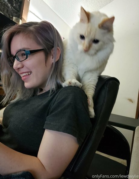 lewdwylie modèle érotique galeries