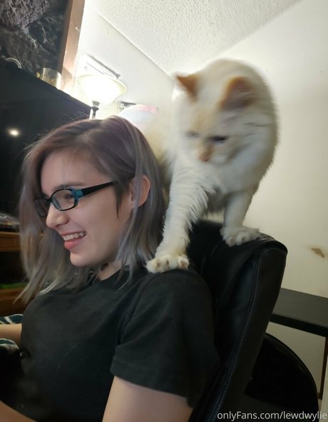 lewdwylie modèle meilleur archive