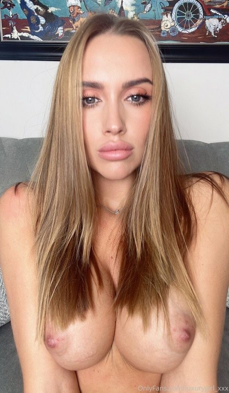 transexuelle tatouée onlyfans gratuit sympa image