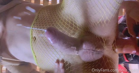 lola spais star du porno de haute qualité img