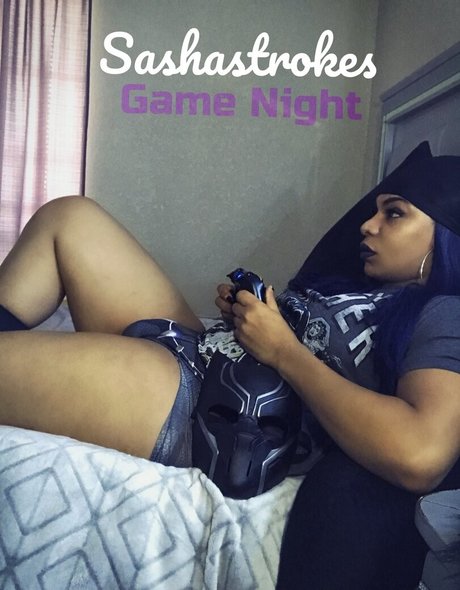 sashastrokes star exclusive photos