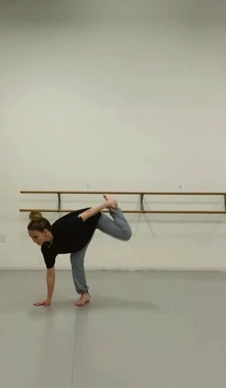 Ella Horan actrice exclusive archive