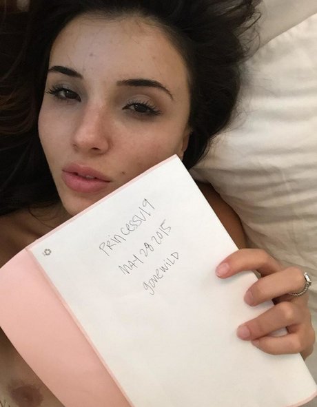 princessv actrice chaude photos