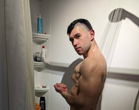 ylissaprettymanfree haut étoile des photos