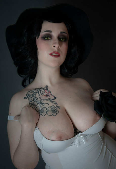 wonderlandkueen modèle exclusif archive