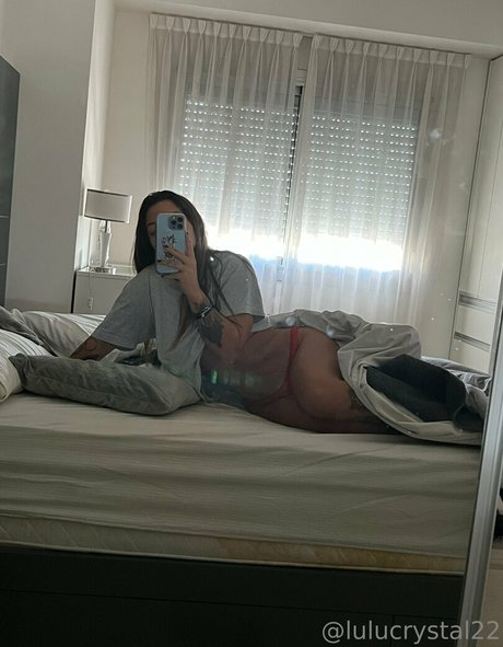 lulucrystal22 star pornographique image