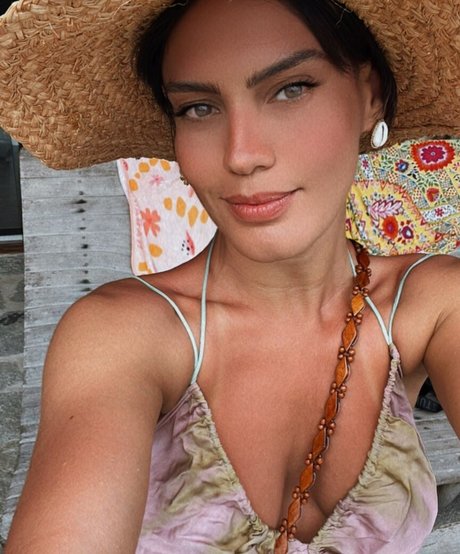 Leticia Lima modèle nu archive