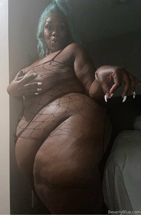 entraînement en salle de sport uniquement pour les fans xxx nus image