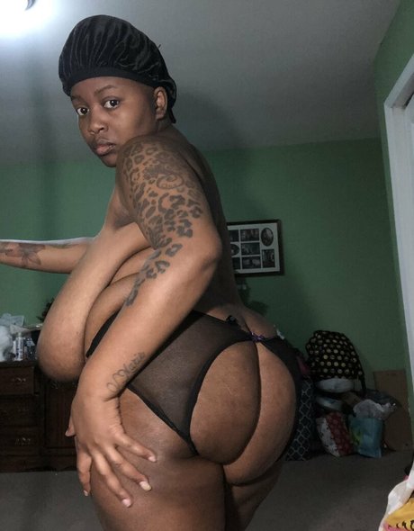 famousstarkmarie modèle chaud image