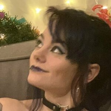 Skylaraynesgray star exclusive photo