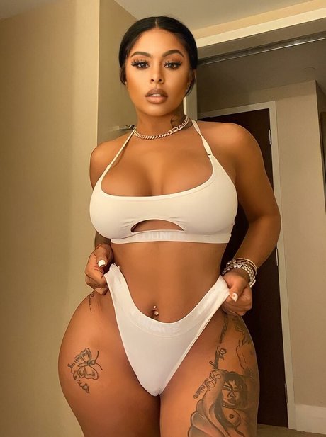 Alexisskyy jolie star du porno img