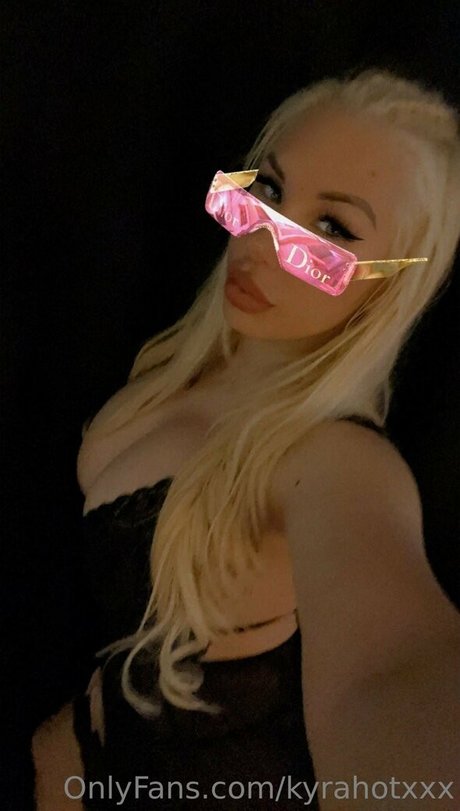 milf aux cheveux noirs onlyfans meilleur sexe collection