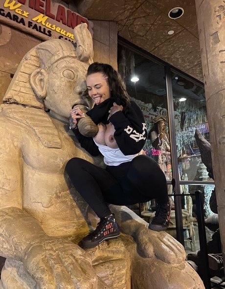 nu gratuit onlyfans belle érotique img