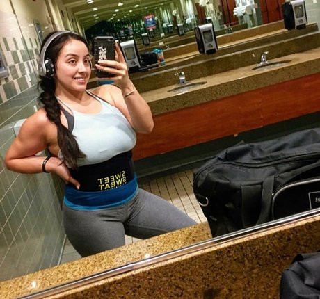 enceintes soumises onlyfans sexe artistique galeries