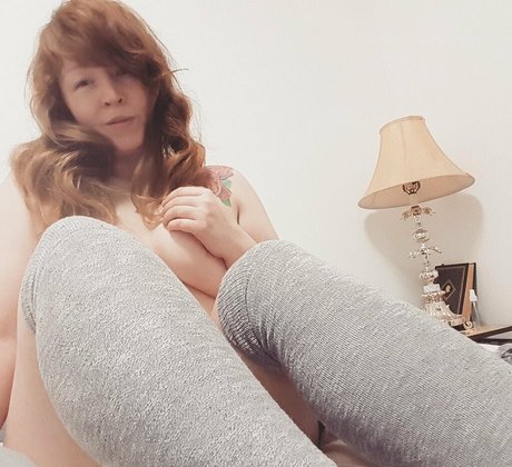 chatte poilue dadolescente onlyfans sexy des photos