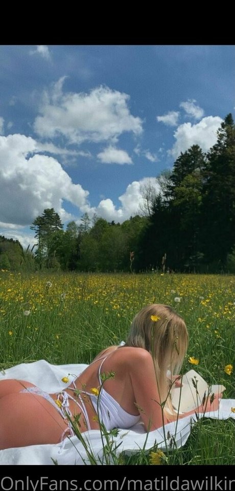 matildawilking modèle magnifique galerie