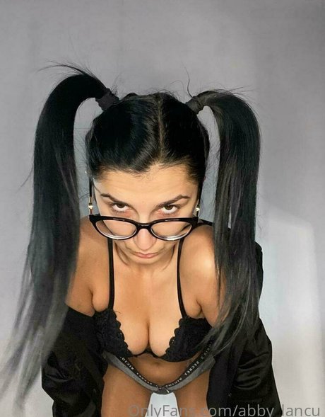 abby lancu modèle artistique archive