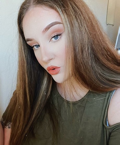 brunette onlyfans porno nu photos