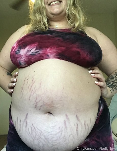 belly love modèle magnifique des photos