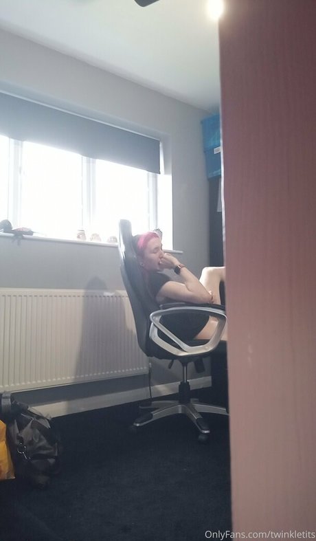 twinkletits actrice sexy photos