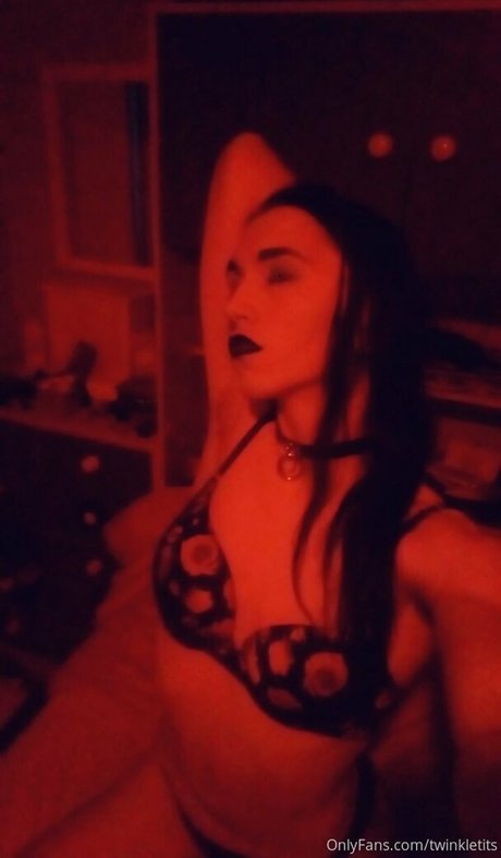 twinkletits actrice xxx galeries