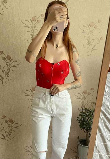 kiraroxxx étoile érotique images