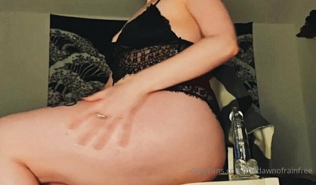 thedawnofrainfree modèle porno archive