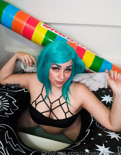 curvesofvenus star du porno photo