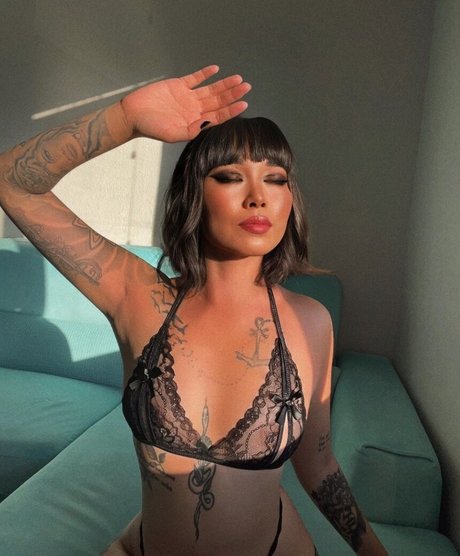 ChunLybia star du porno exclusive images