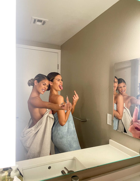 cacitwins actrice sexy img