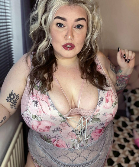 skylarosefree actrice xxx des photos