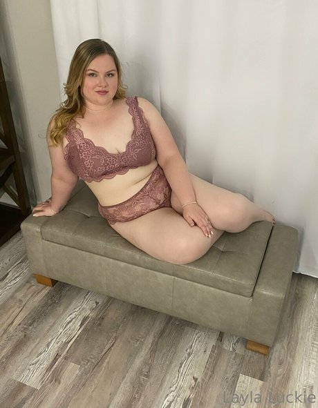 laylaluckie24 actrice images