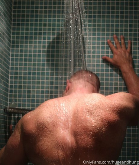 hugeandhung modèle galeries