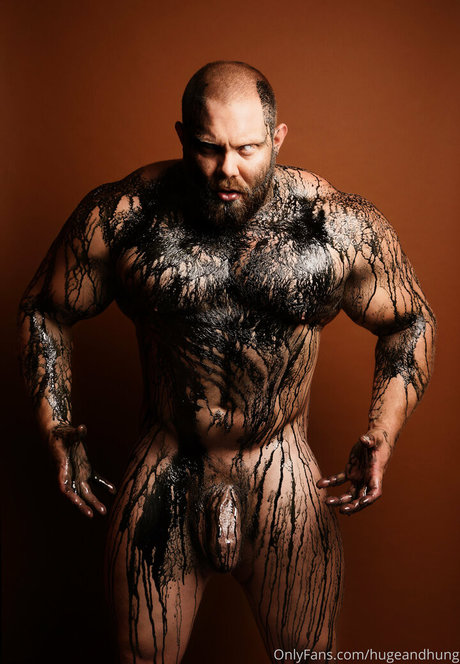 hugeandhung mannequin photo