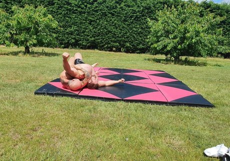 hugeandhung modèle magnifique galeries