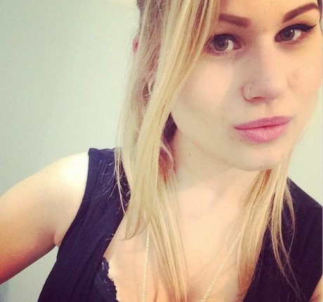 Honey And Sulphur sexe star archive