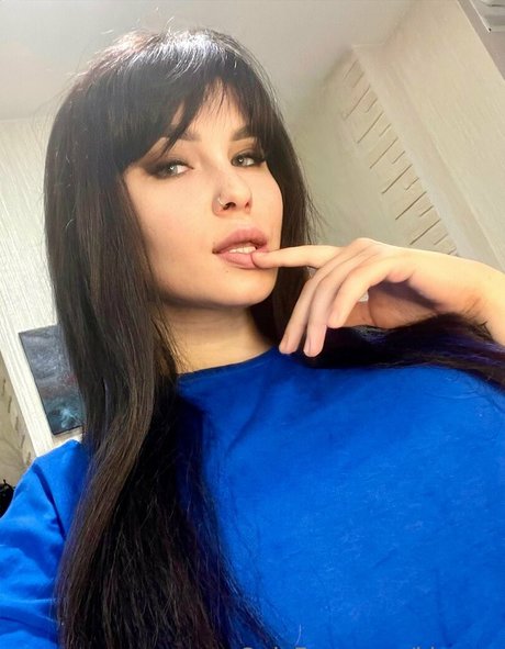 petite ébène onlyfans haut archive